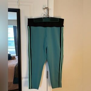 POP Fit women’s Aqua and Black Leggings